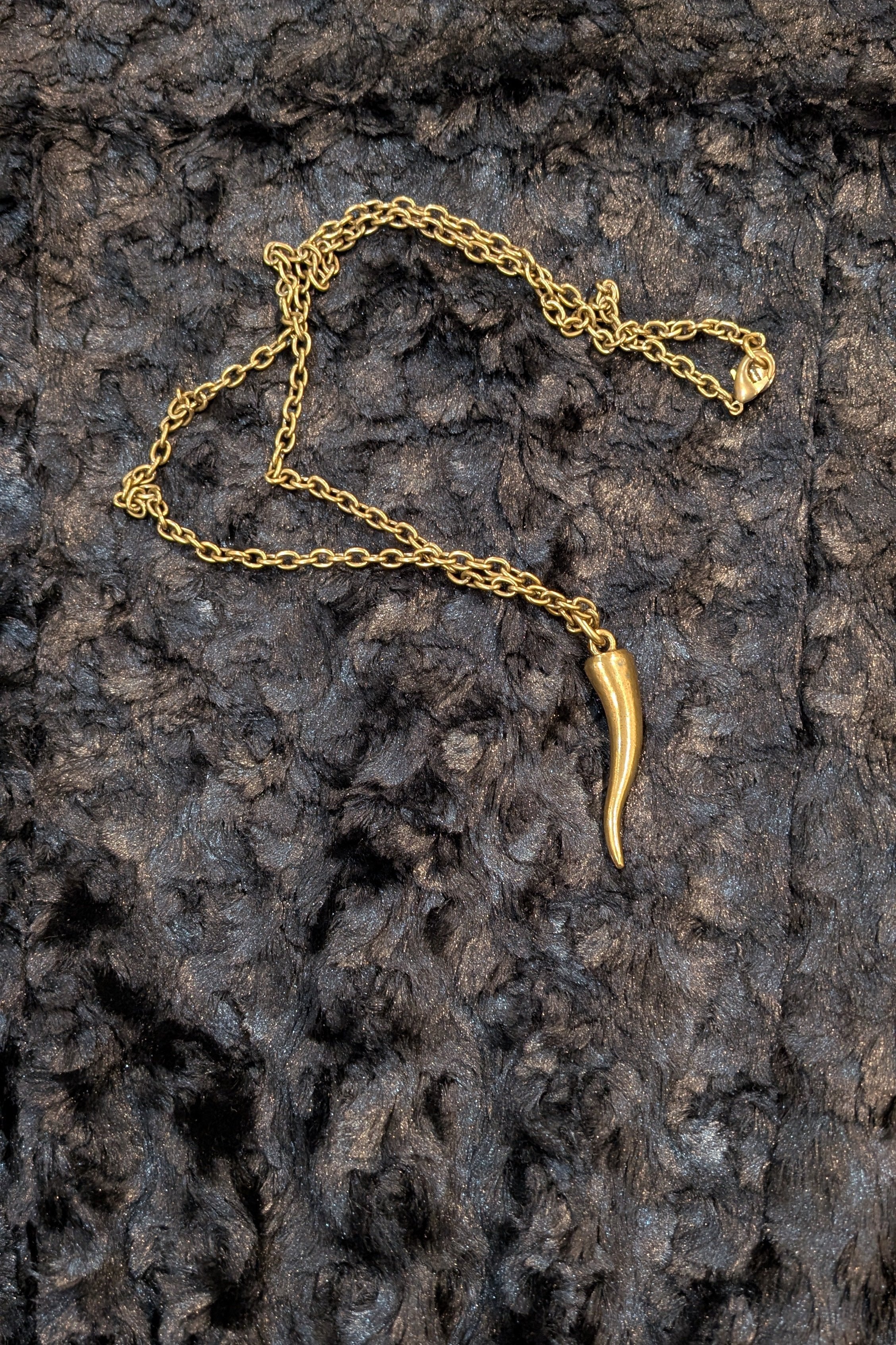 CORNE NECKLACE