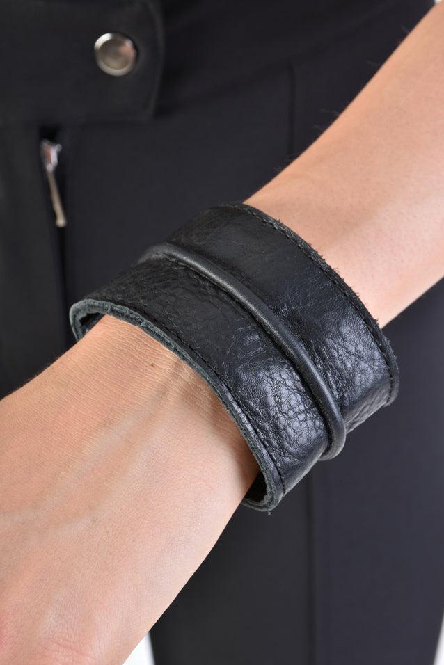 LiLi The First boutique - La Haine Inside Us - Narrow Leather Cuff