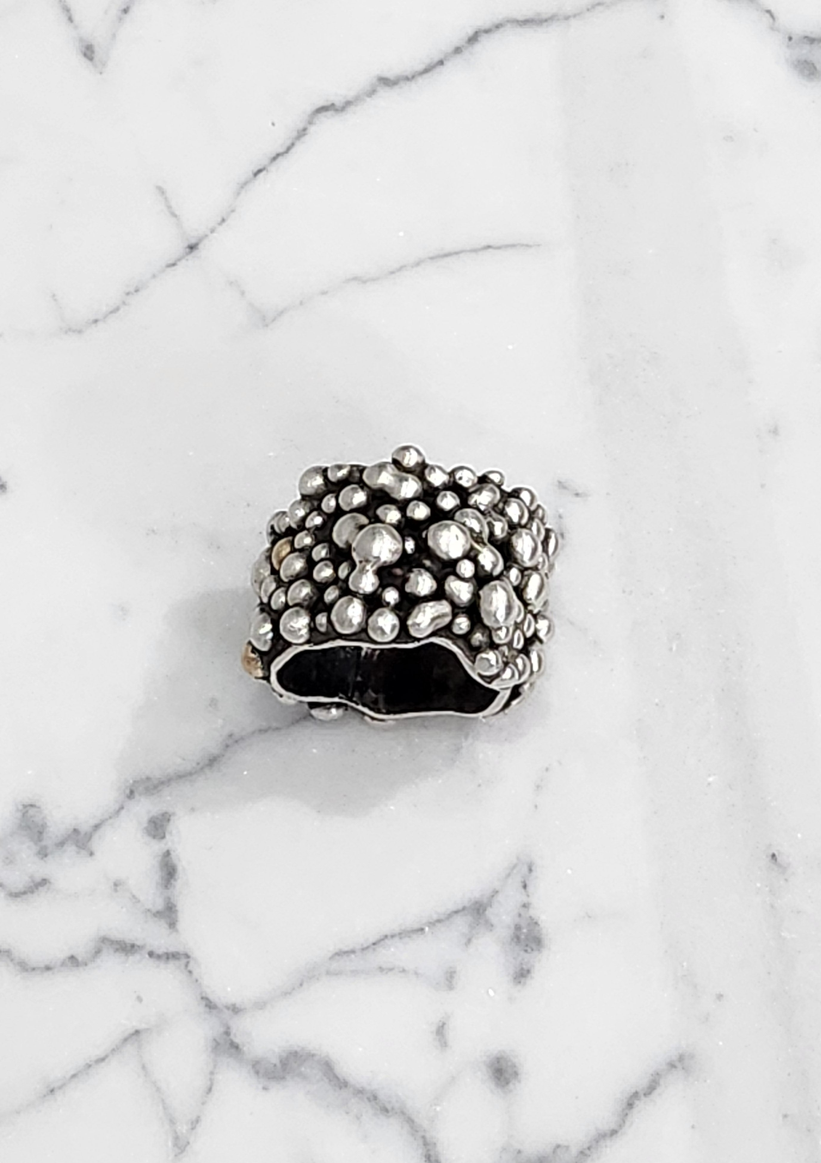 ROCKS RING